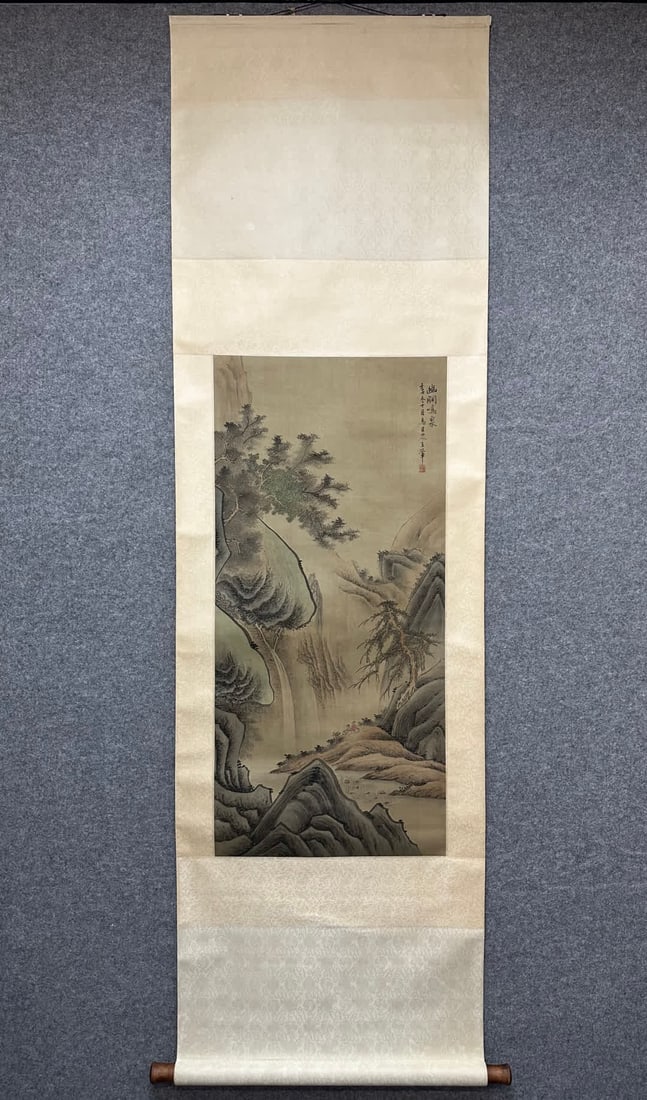 A landscape silk book drawing by Wang Hui: Wang Hui's landscape silk book drawing SIZE: Core 96x44 (The Dimensions Of All Batches Are Manually Measured.If You Need More Detailed Information, Please Contact Our Customer Service Before Bidding.)