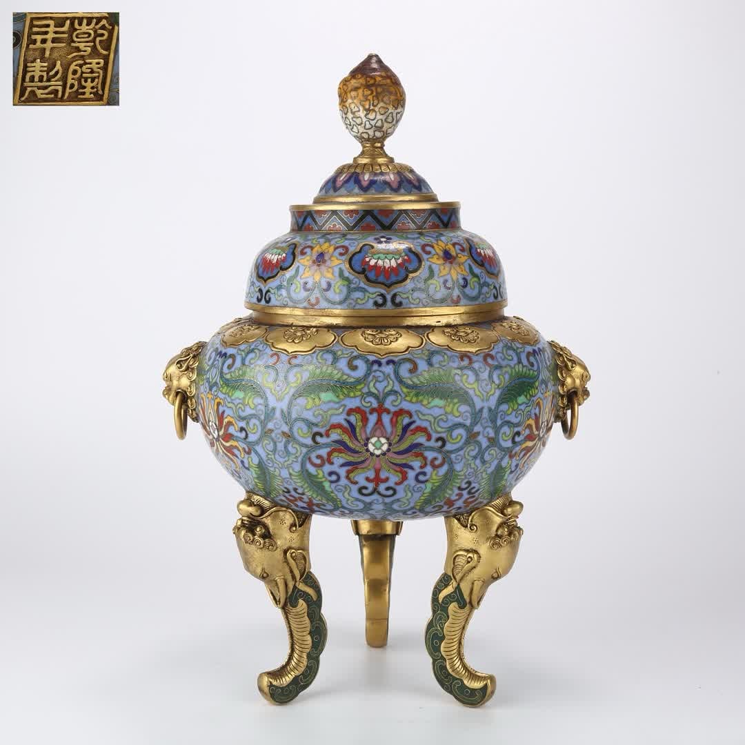 A cloisonné incense burner of the Qing Dynasty (1 of 9)