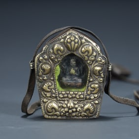 Qing Dynasty Tibetan copper gilt Buddha niche style gawu box