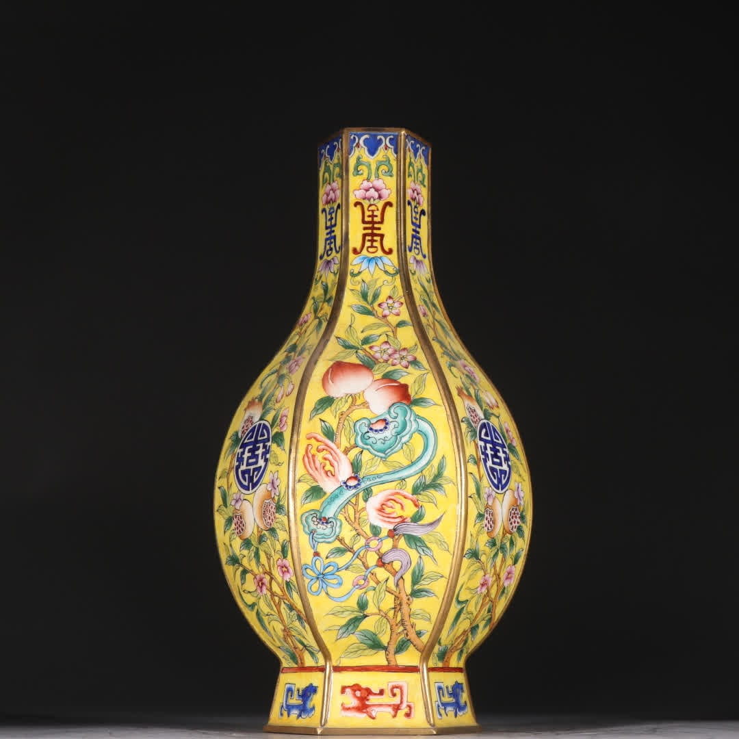 A Qing Dynasty copper tire painting enamel multi-child multi-blessing hexagonal vase: Qing Dynasty copper tire painting enamel multi-child multi-blessing hexagonal vase SIZE: Height 22.3cm width 11.2cm Weight 614.4g (The Dimensions Of All Batches Are Manually Measured.If You Need More