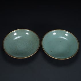 Qing Dynasty Ru kiln sky blue glaze sunflower mouth wash (a pair),