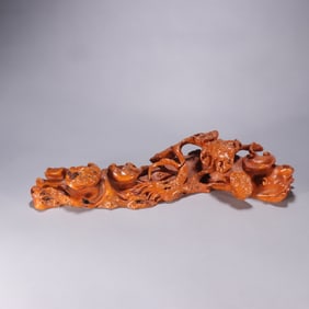 A boxwood Ganoderma lucidum ornament