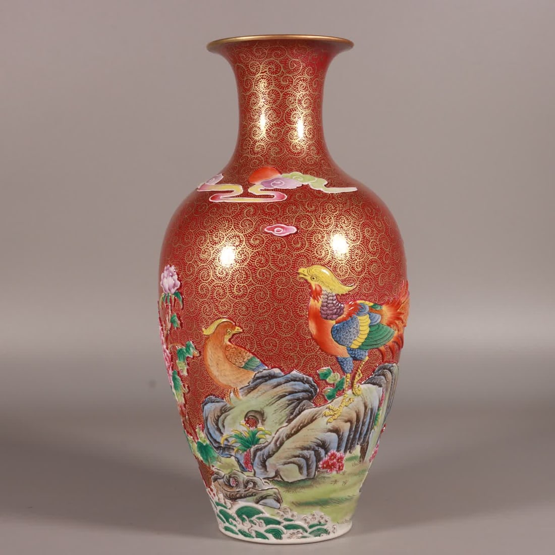 A Qing Qianlong enamel color carved phoenix tail grass brocade chicken appreciation bottle (1 of 9)