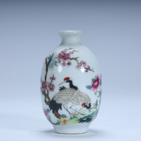 Qing Dynasty pastel plum pattern snuff bottle