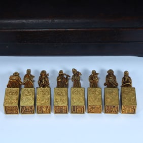 Qing Dynasty silver "Fushou" dragon pattern box and Shoushan stone horse button seal