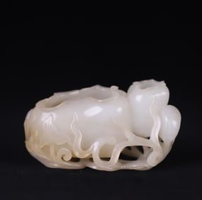 A piece of Qing Dynasty Hetian jade lotus dragonfly pattern brush wash