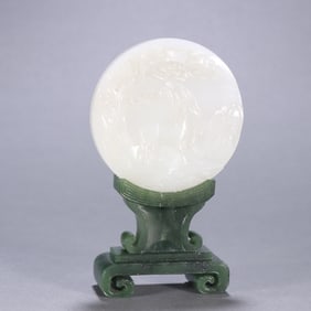 A piece of Hetian jade "horse to success" interstitial screen
