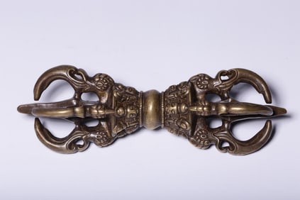 A Qing Dynasty copper vajra