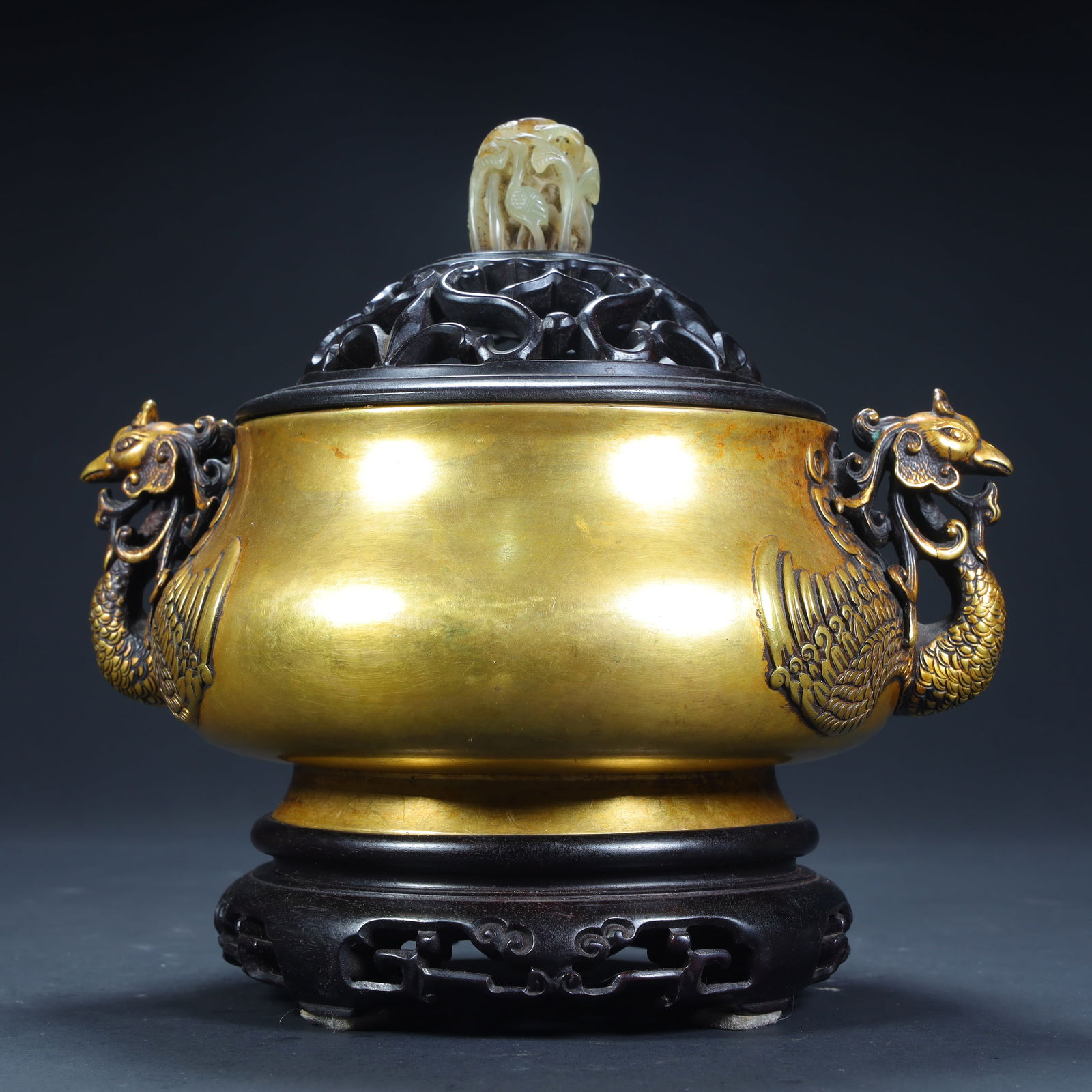 Ming Dynasty Xuande copper gilt double phoenix ear aroma diffuser: Ming Dynasty Xuande copper gilt double phoenix ear aroma diffuser Height 20.5cm, length 21.5cm, width 16.5cm, weight 3.4kg (The Dimensions Of All Batches Are Manually Measured.If You Need More Detaile