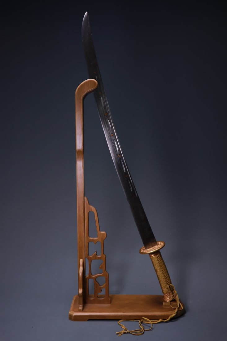A copper-gilt dragon-patterned saber - 7
