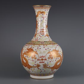 A pastel gold-painted double dragon bead pattern appreciation bottle made in the Guangxu era of the