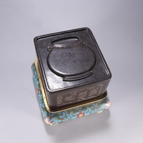 A piece of end stone vase inkstone