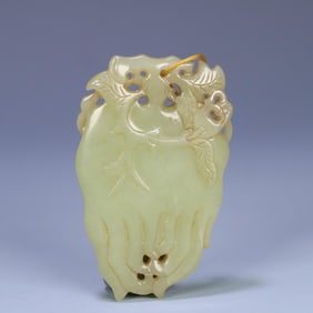 A Qing Dynasty Hetian topaz Buddha hand card