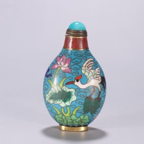 A piece of Qing Dynasty copper gilt cloisonné "Harmonious and auspicious" snuff bottle