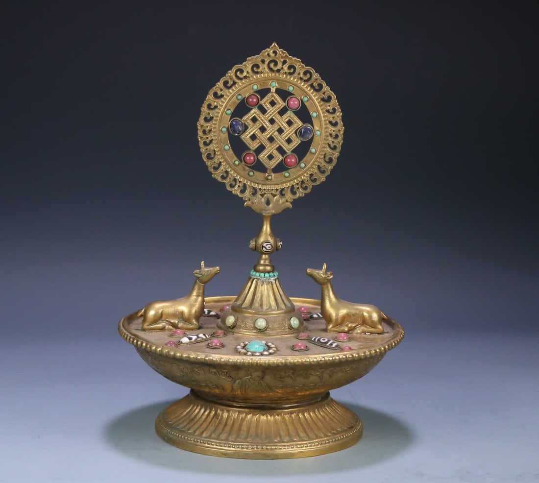 A piece of Qing Dynasty Qianlong Emperor of the Qing Dynasty Copper gilt inlaid heaven jewelry stone (1 of 10)