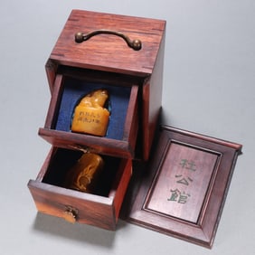 A set of giant models Tian Huangshi auspicious beast button seals