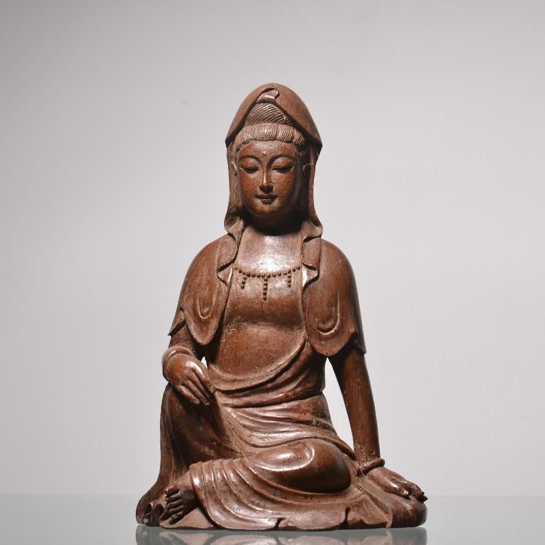A Qing Dynasty bamboo carved seated statue of Guanyin: Qing Dynasty bamboo carving free Guanyin seated statue SIZE: H:28cm W:17cm (The Dimensions Of All Batches Are Manually Measured.If You Need More Detailed Information, Please Contact Our Customer Servi