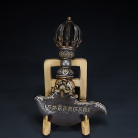 A Qing Dynasty Tibetan Buddhist Vajra axe sword