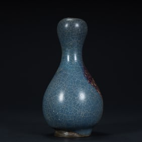 A Song Dynasty Jun kiln glazed garlic bottle