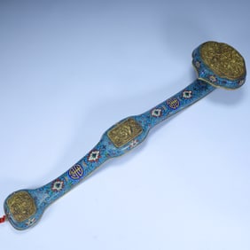 A Qing Dynasty copper tire cloisonné enamel gilt Fushou pattern ruyi