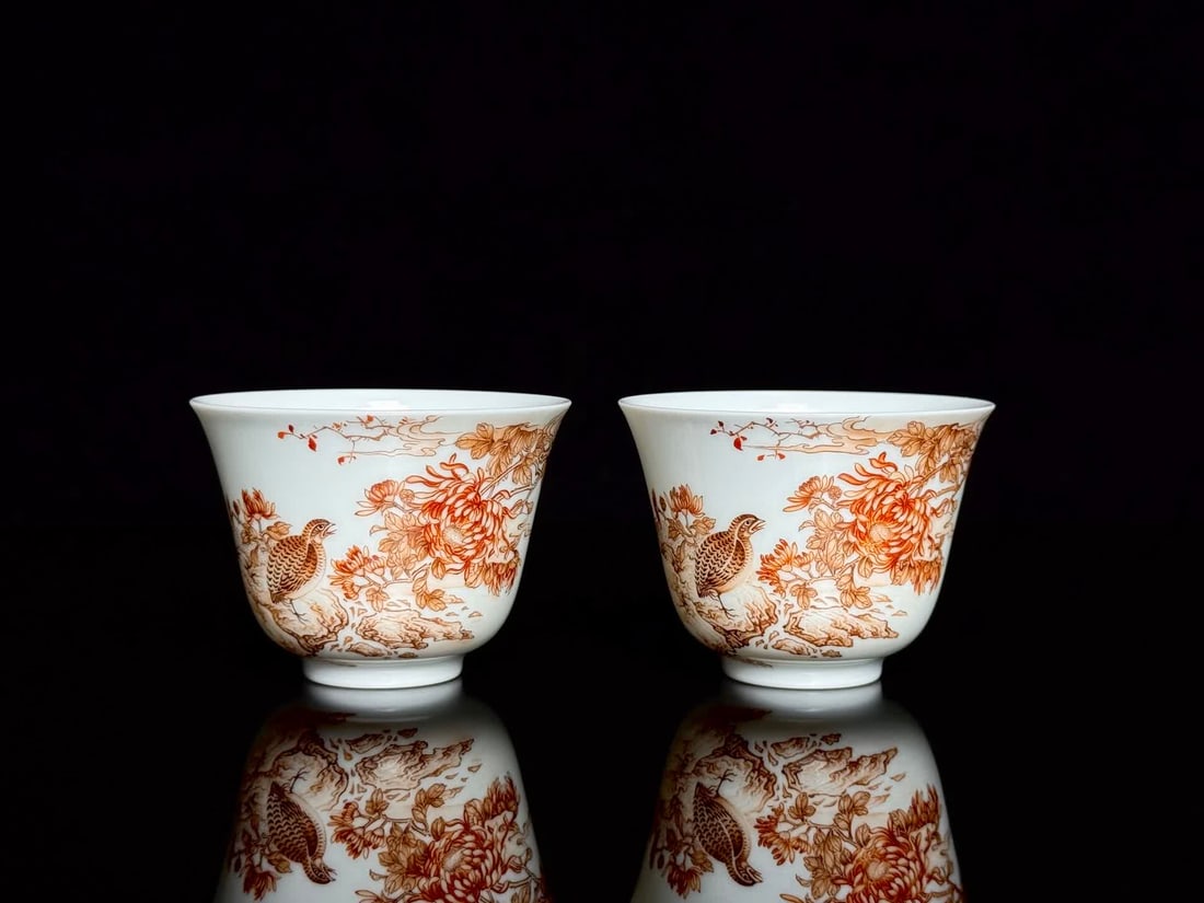 A pair of poetry cups inscribed in the Yongzheng year of the Qing Dynasty (1 of 9)