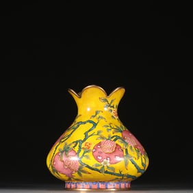 A piece of Qing Dynasty copper tire painting enamel "many children and many blessings" pomegranate