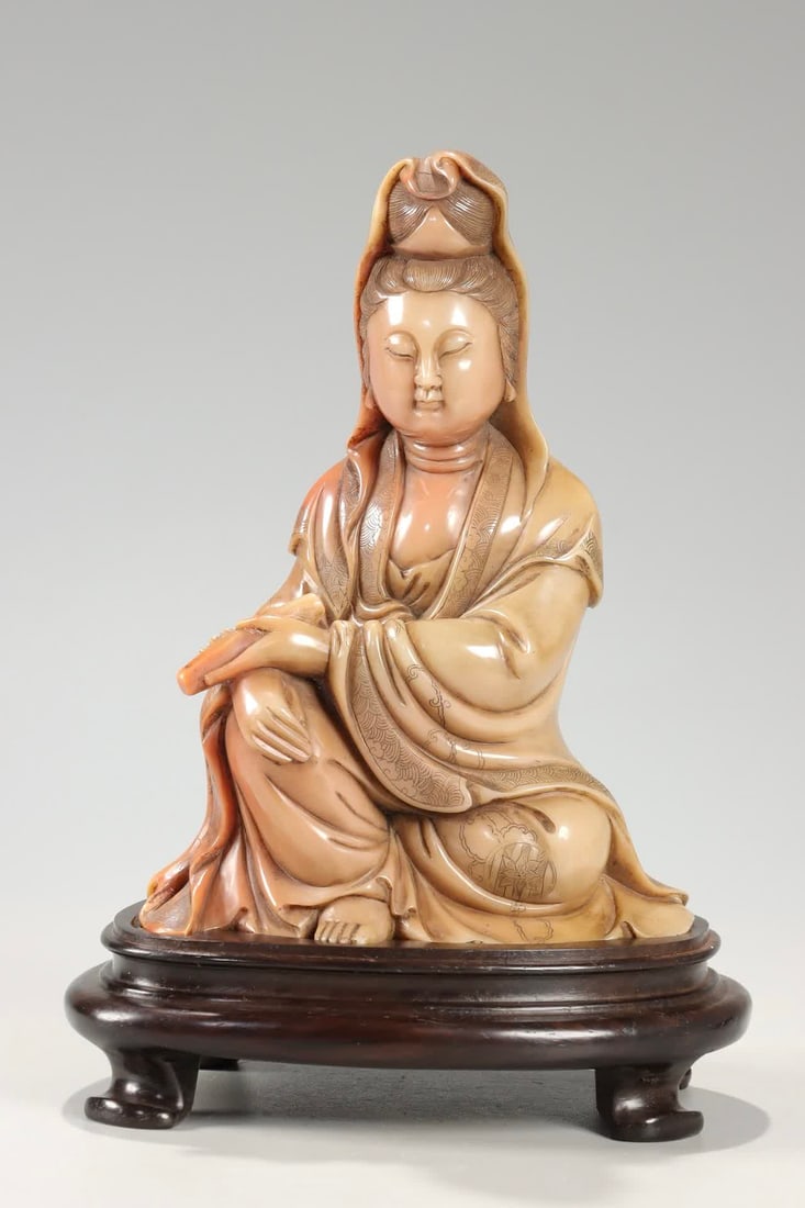 A Qing Dynasty Shoushan stone carving Shang Jun Sutra Guanyin ornament (1 of 9)