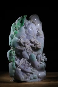 A Qing Dynasty jade violet mountain ornament