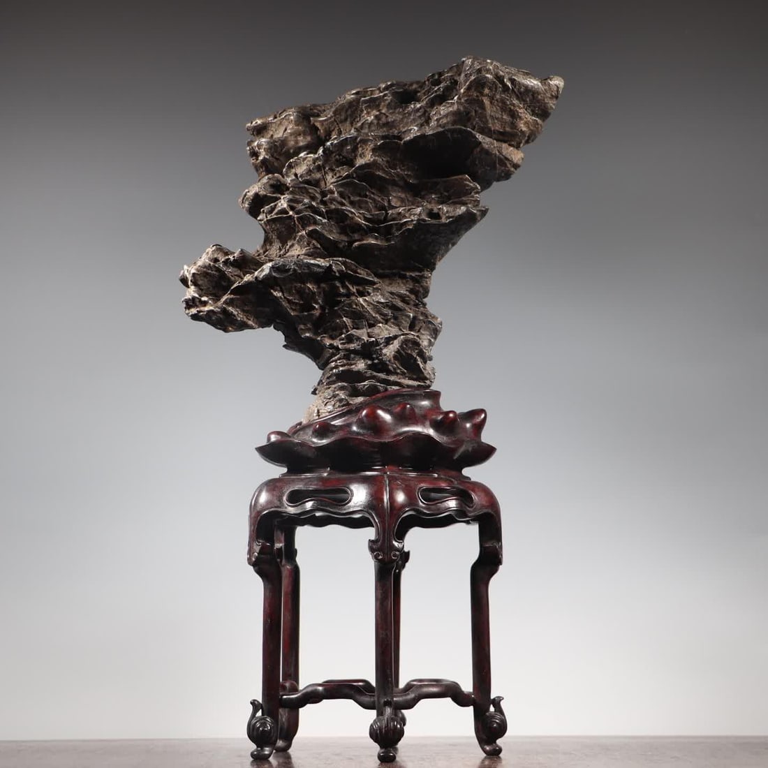 A Qing Dynasty Taihu Lake Shishanzi ornament (1 of 7)