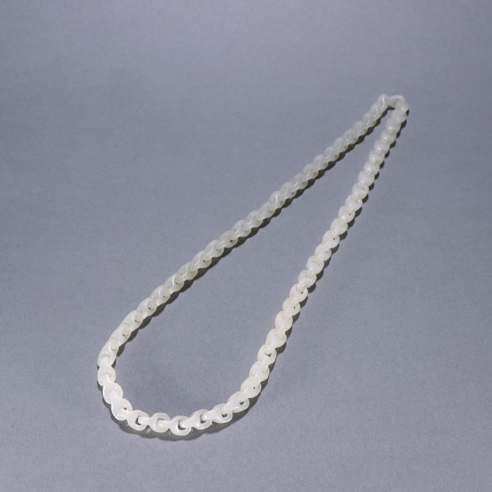 A Qing Dynasty Hetian jade necklace (1 of 9)