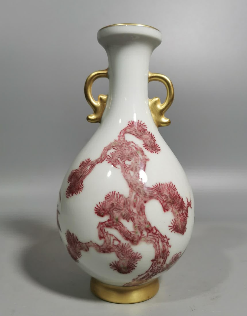 A Qing Dynasty glazed red gold-painted vial (1 of 9)