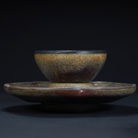 A piece of Qing Dynasty Jun kiln "kiln turned into a glazed cup holder