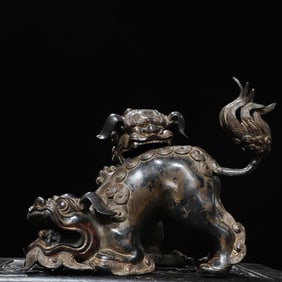 A copper clay gold lion incense burner