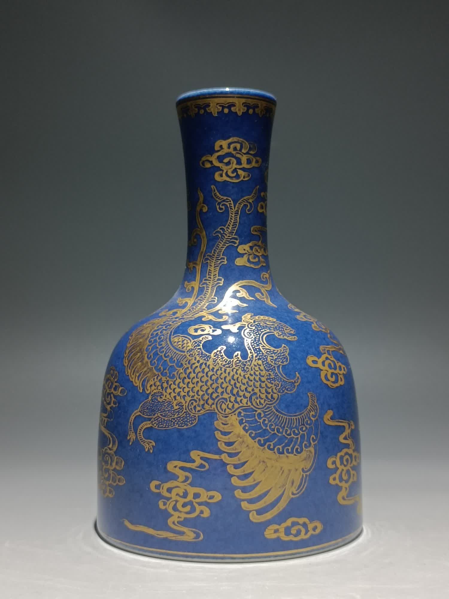 A Qing Jiaqing snowflake blue gold color Kuifeng wears clouds and rattles: Qing Jiaqing snowflake blue gold color Kuifeng piercing clouds rattle bell vendor SIZE: H:17.3cm W:10.3cm (The Dimensions Of All Batches Are Manually Measured.If You Need More Detailed Information, Pl