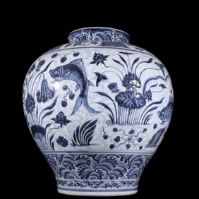 A large jar of Yongle mackerel algae pattern in the Ming Dynasty