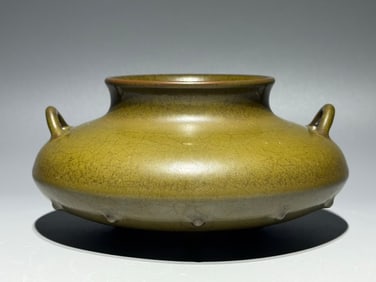 A piece of Qing Qianlong tea powder glazed amphora three-legged drum nail incense burner