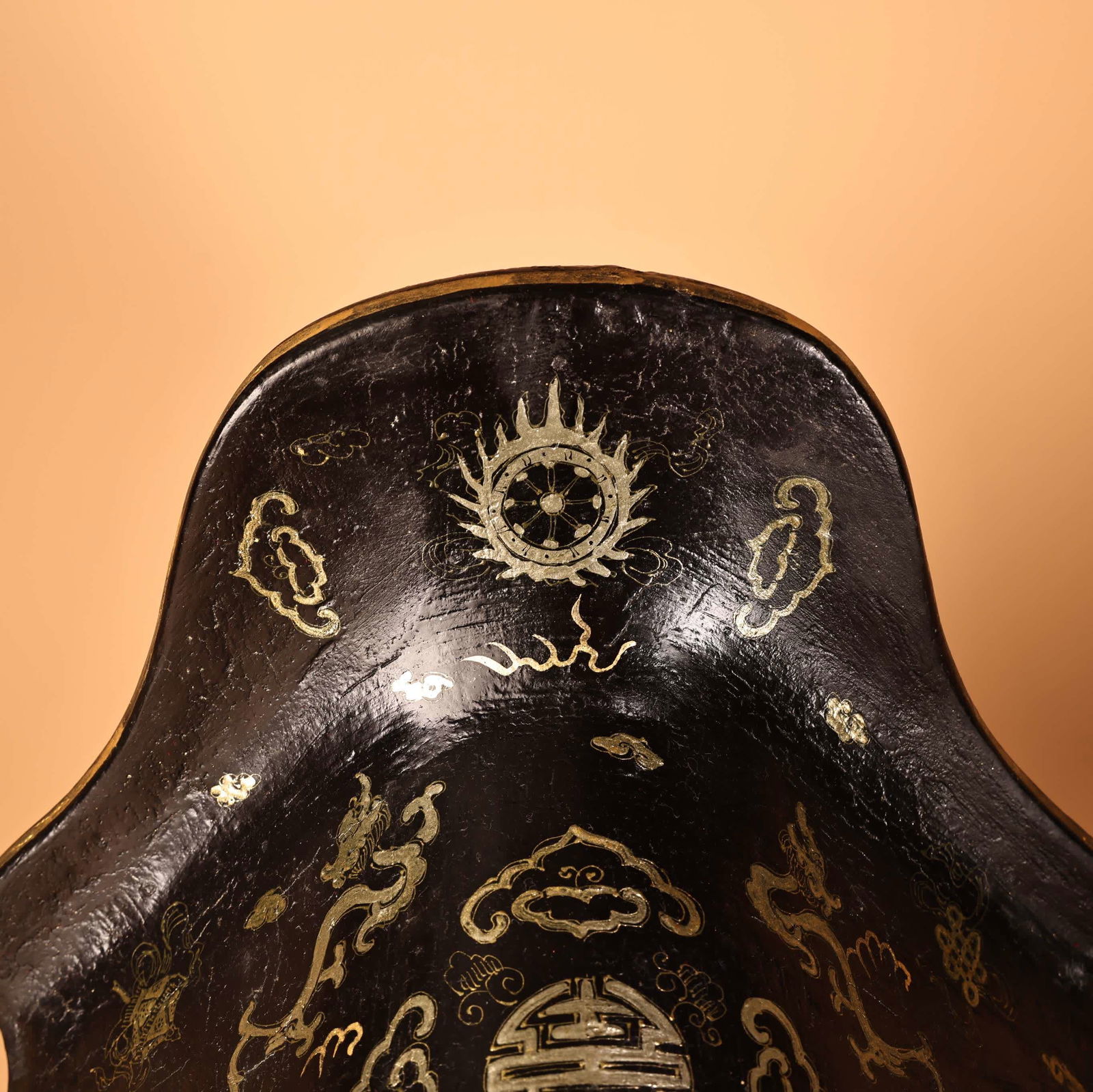 A lacquerware saddle - 11