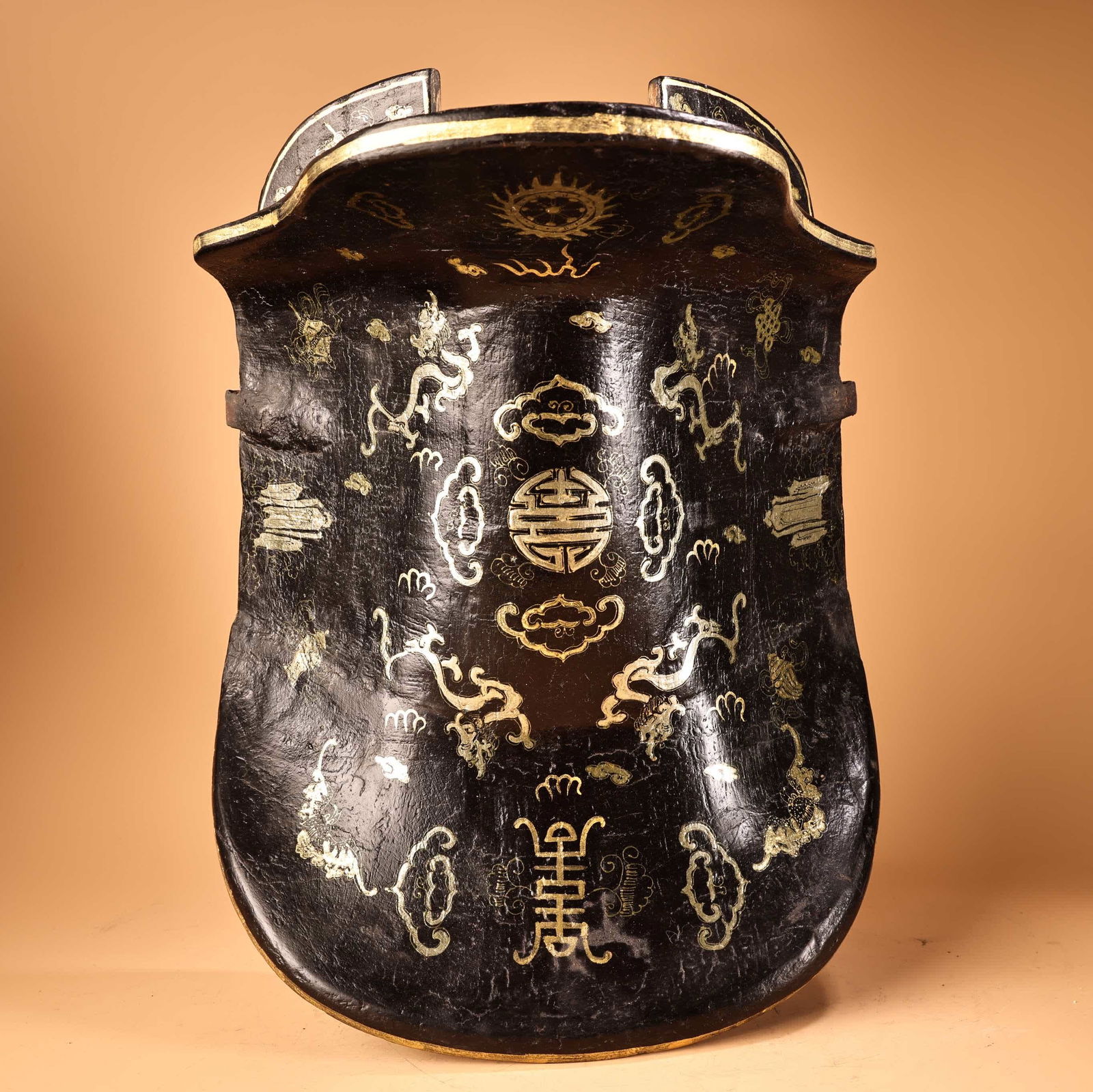 A lacquerware saddle - 6