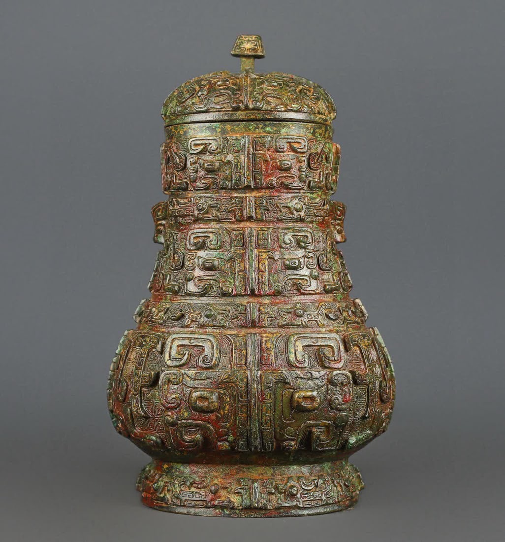 A piece of Western Zhou bronze wine arrived: Western Zhou bronze wine arrived SIZE: W:2600g L:17cm H:29cm (The Dimensions Of All Batches Are Manually Measured.If You Need More Detailed Information, Please Contact Our Customer Service Before Bidd