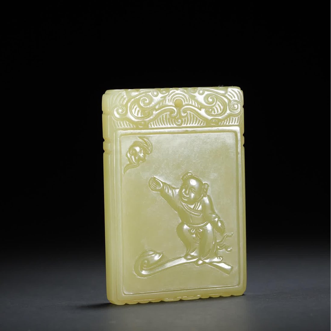 A Qing Dynasty Hetian topaz auspicious ruyi square card: Qing Dynasty Hetian topaz auspicious ruyi square card SIZE: 5.4x3.8x0.7cm W:35.3g (The Dimensions Of All Batches Are Manually Measured.If You Need More Detailed Information, Please Contact Our