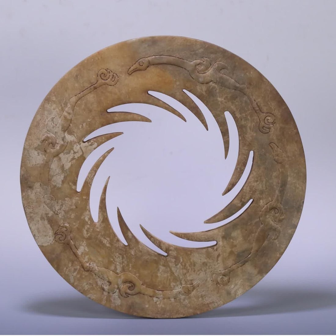 A piece of Sanxingdui culture ancient jade sun god bird jade (1 of 9)