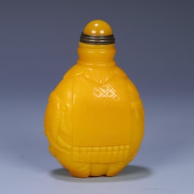 A glazed peaceful elephant snuff bottle