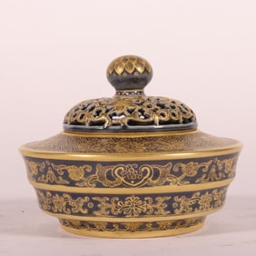 A Qing Qianlong sacrifice blue gold-painted entwined lotus aromatherapy