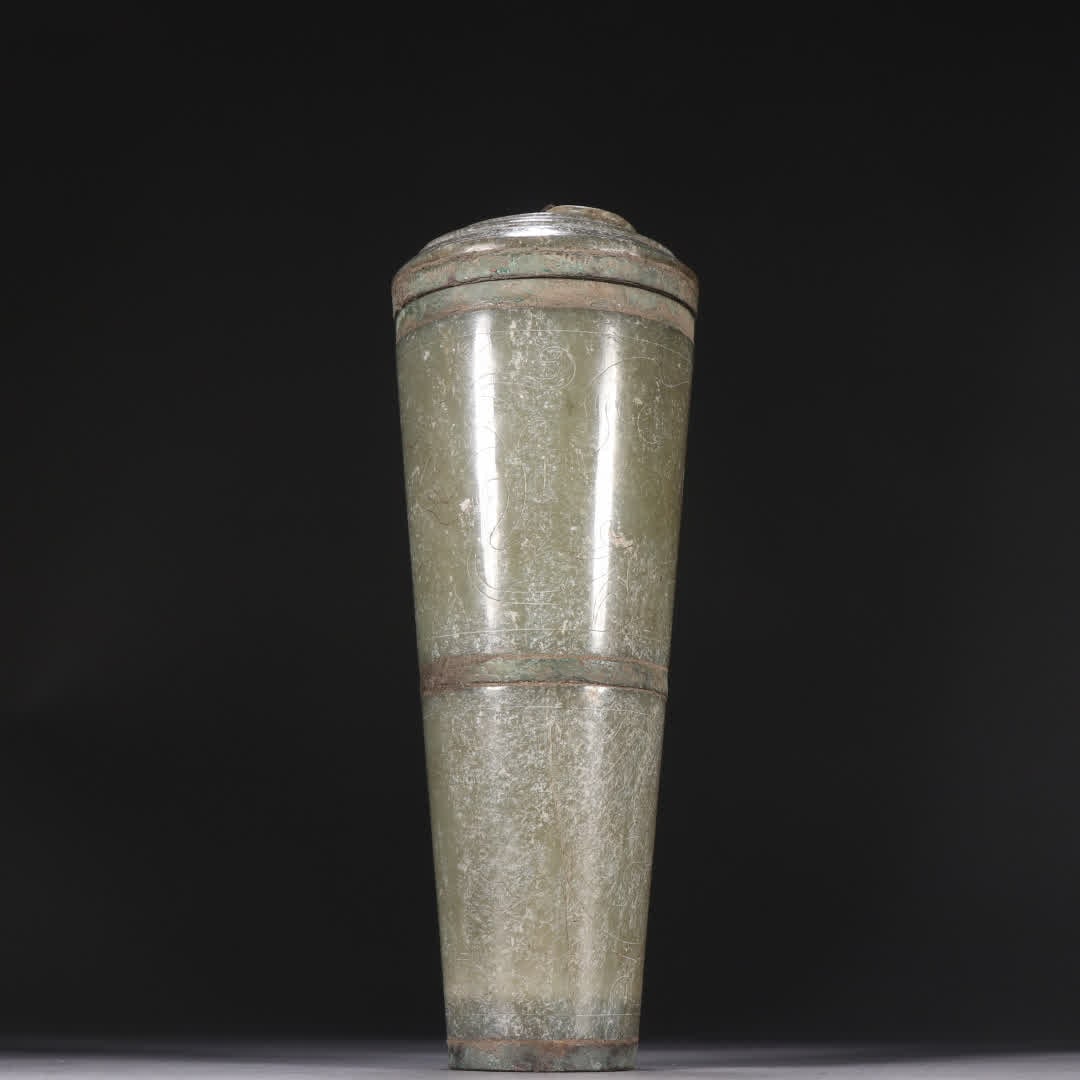 A Han Dynasty ancient jade cover tube (1 of 9)