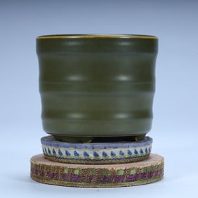 A Qing Dynasty tea powder glazed bamboo joint-shaped incense burner