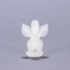 A Qing Dynasty Hetian jade roc bird carving