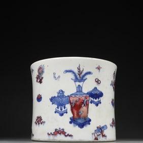 A Qing Dynasty blue and white Bogu picture pen holder