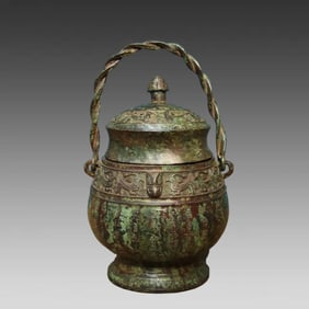 A piece of bronze-lifting beam