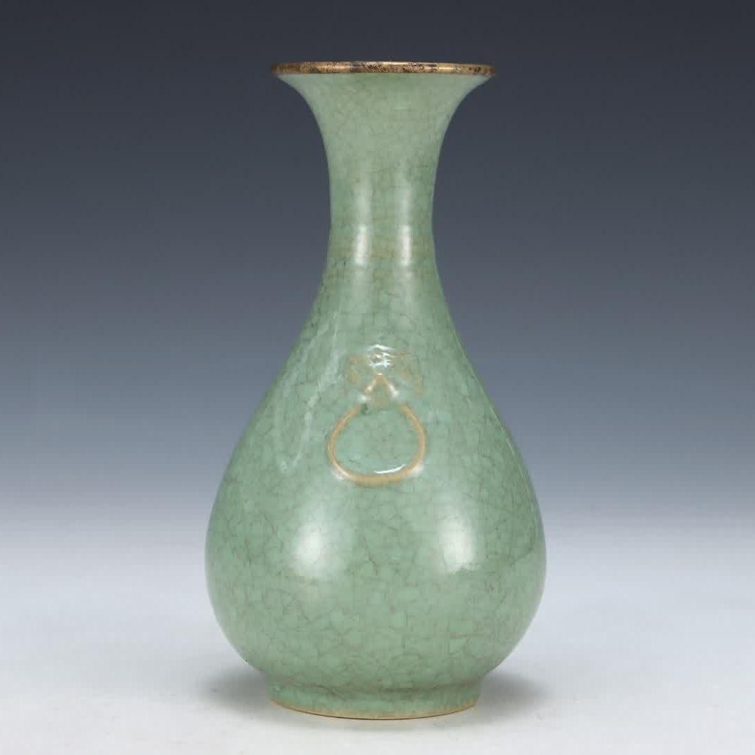 A Song Ru kiln azure glaze jade pot spring vase (1 of 7)
