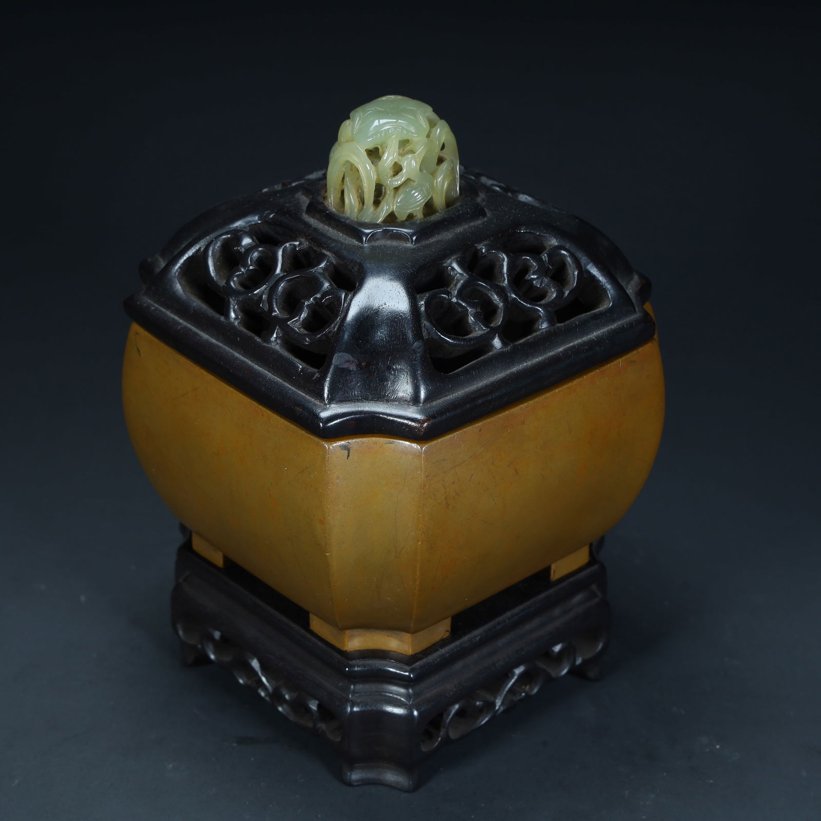 A Qing Dynasty copper melon prismatic aroma diffuser - 6